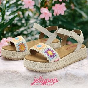 NWOB Jellypop Yvette Strappy Colorful Woven Strap Girls Sandals Kids Size 5